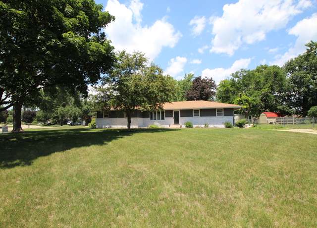 Property at 506 Tanya Ct, Machesney Park, IL 61115, 4 beds, 1.5 baths