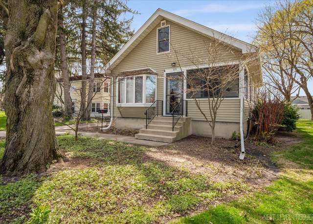 Property at 113 N Mallory Ave, Batavia, IL 60510, 2 beds, 1 bath