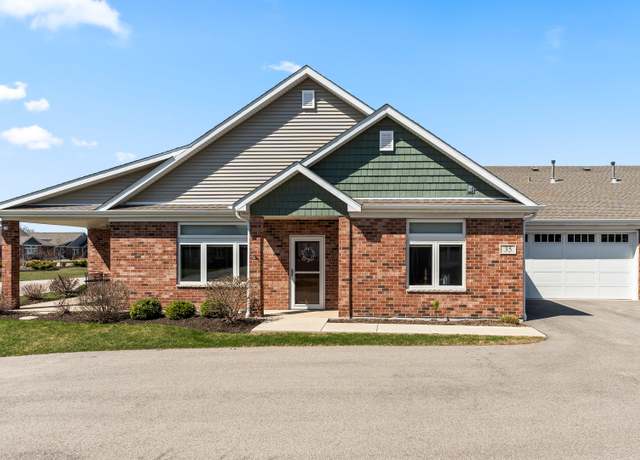 Property at 35 Briden Ln #35, Sycamore, IL 60178, 2 beds, 2 baths