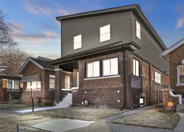 Property at 7711 S Ridgeland Ave, Chicago, IL 60649, 5 beds, 4.5 baths