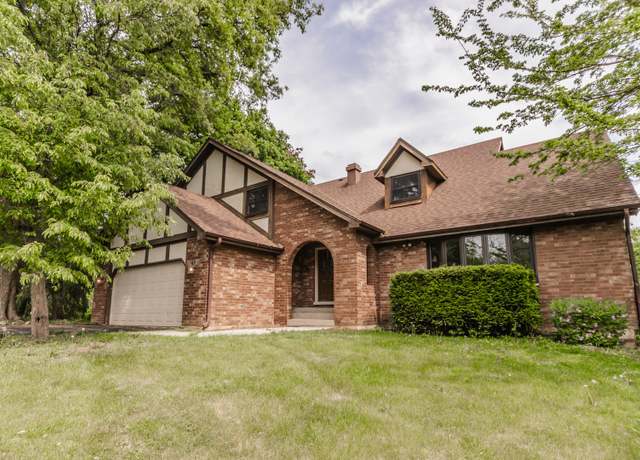 Property at 5N683 Ravine Dr, St. Charles, IL 60175, 4 beds, 2.5 baths