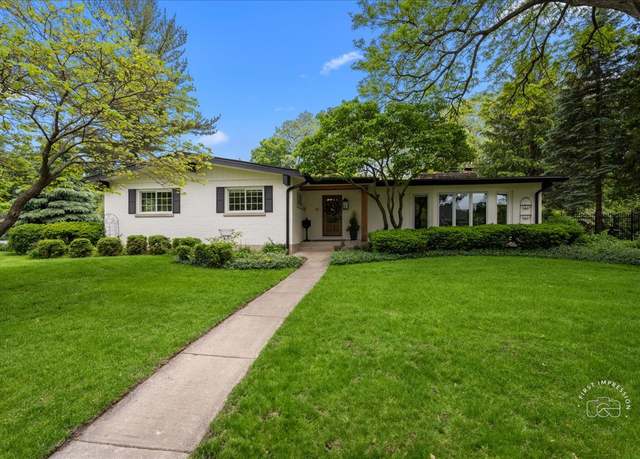 Property at 705 Meadows Rd, Geneva, IL 60134, 4 beds, 3 baths