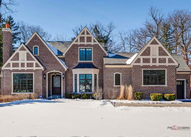 Property at 1540 N Sheridan Rd, Lake Forest, IL 60045, 5 beds, 5.5 baths