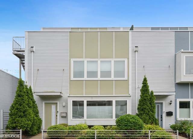 Property at 3565 W Wabansia Ave, Chicago, IL 60647, 3 beds, 2.5 baths
