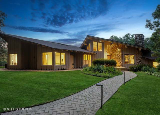 Property at 610 Signal Hill Rd, North Barrington, IL 60010, 4 beds, 4 baths