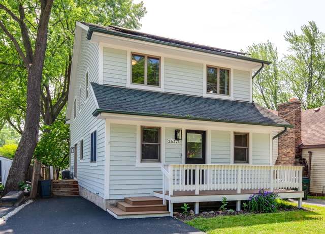 Property at 26371 N Elmwood Ave, Mundelein, IL 60060, 3 beds, 2 baths