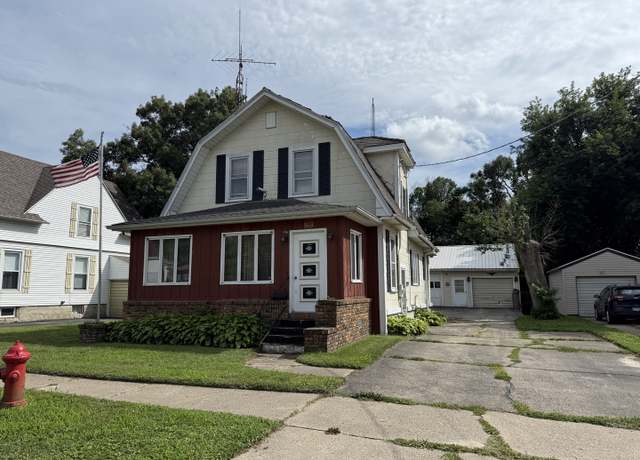 Property at 503 E Main St, Morrison, IL 61270, 4 beds, 2.5 baths