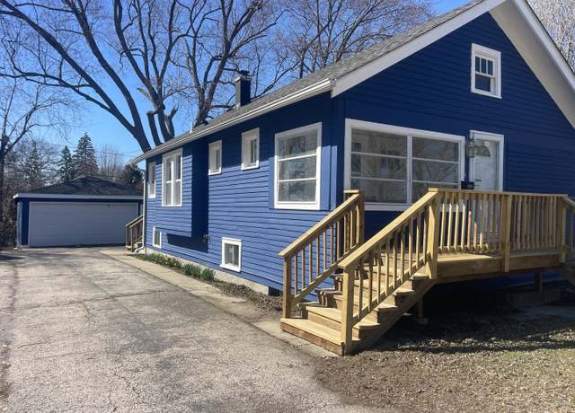 Property at 112 N Crest Ave, Bartlett, IL 60103, 2 beds, 2 baths