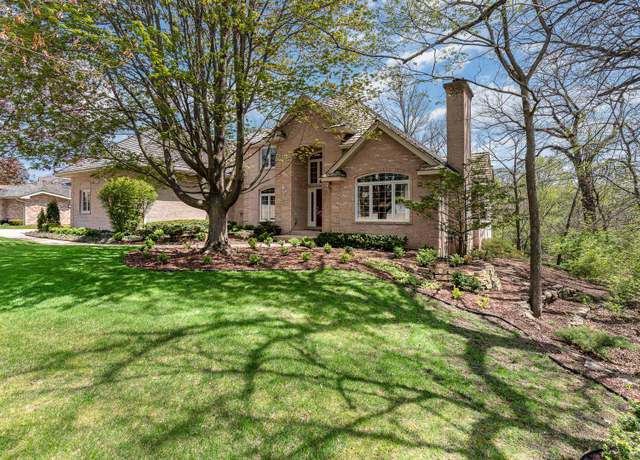 Property at 24645 W Manor Dr, Shorewood, IL 60404, 5 beds, 3.5 baths