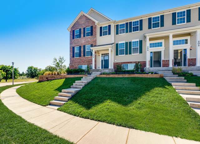 Property at 3707 Neubauer Cir #104, Lindenhurst, IL 60046, 3 beds, 2.5 baths