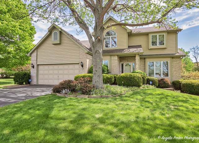 Property at 8720 Galleria Ct, Spring Grove, IL 60081, 4 beds, 2.5 baths