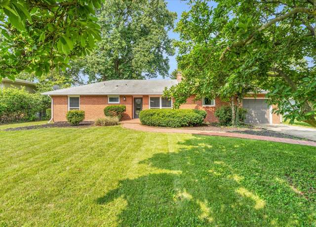 Property at 70 Greencroft Dr, Champaign, IL 61821, 3 beds, 2 baths