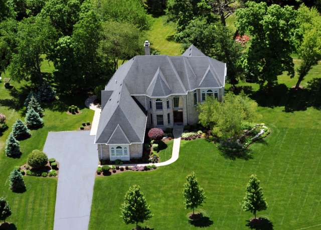 Property at 2001 Anthony Ln, Mchenry, IL 60051, 5 beds, 4.5 baths
