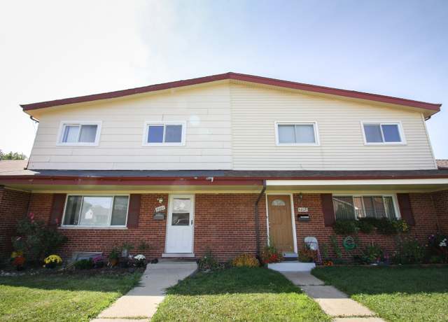 Property at 9404 Hamlin Ave, Des Plaines, IL 60016, 4 beds, 2.5 baths