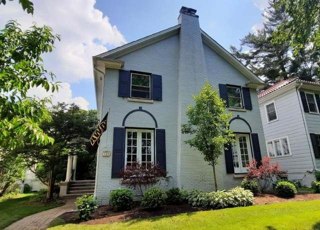 Property at 720 Ingleside Pl, Evanston, IL 60201, 5 beds, 4.5 baths