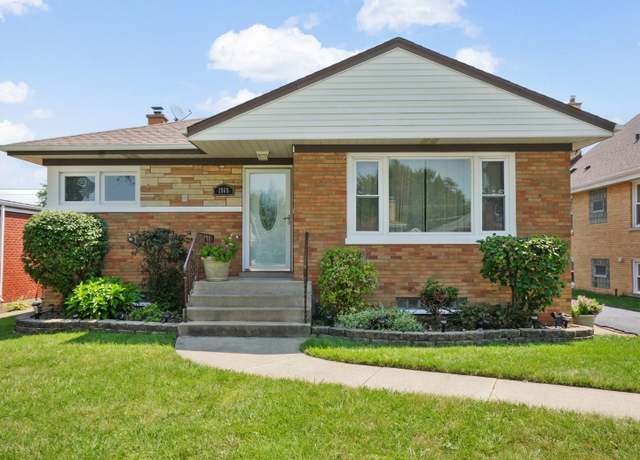 Property at 1865 Buckingham Ave, Westchester, IL 60154, 3 beds, 2 baths
