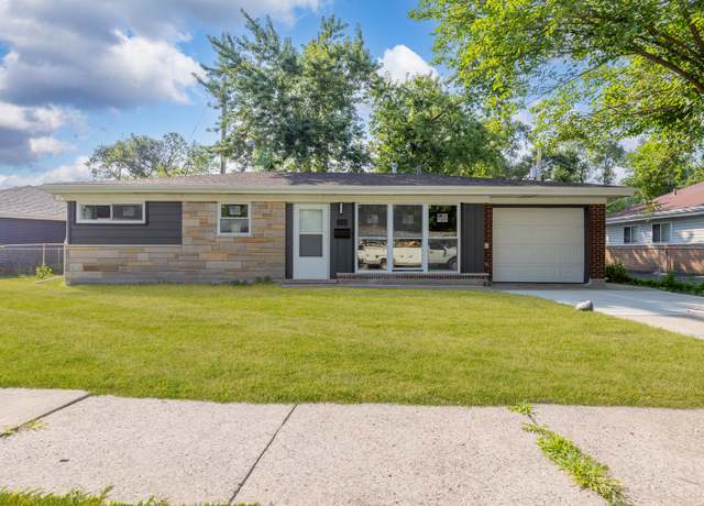 Property at 1473 Lincoln Pl, Calumet City, IL 60409, 3 beds, 1 bath
