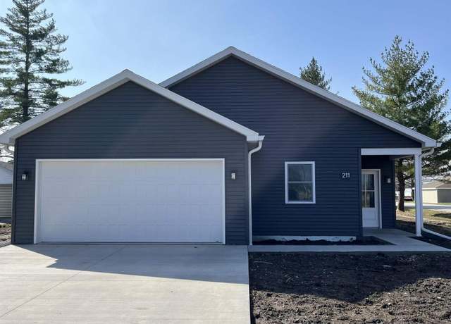 Property at 211 W Prairie St, Camp Point, IL 62320, 3 beds, 2 baths