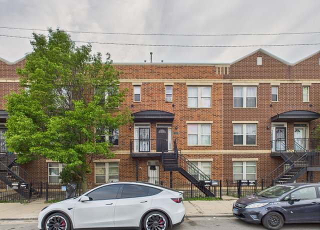Property at 738 S Kedzie Ave #3, Chicago, IL 60612, 4 beds, 2 baths