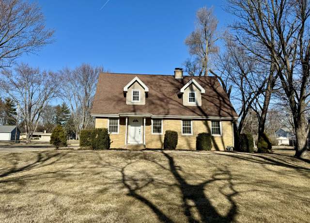 Property at 1014 Holland Dr, Rock Falls, IL 61071, 2 beds, 2 baths