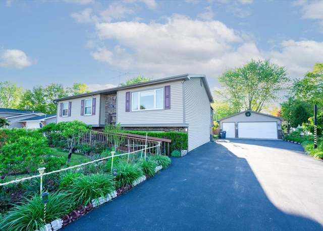 Property at 38059 N Holdridge Ave, Beach Park, IL 60087, 5 beds, 2 baths