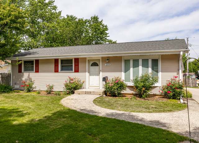 Property at 209 Shawnee Dr, Carol Stream, IL 60188, 3 beds, 2 baths