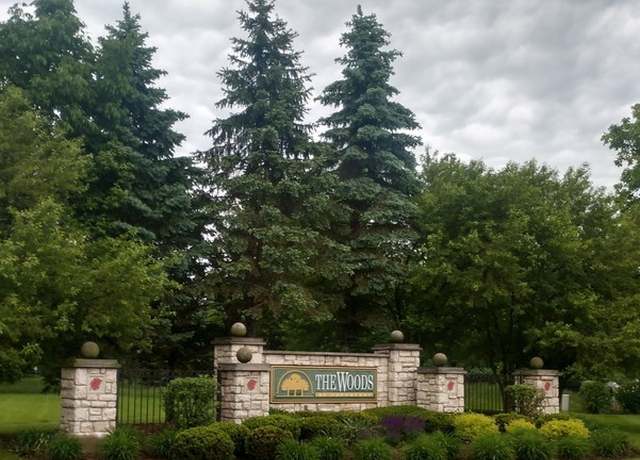 Property at 7380 Bannockburn Cir, Lakewood, IL 60014