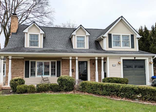 Property at 589 S Fairview Ave, Elmhurst, IL 60126, 4 beds, 3 baths