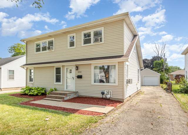 Property at 1312 Waverly Pl, Joliet, IL 60435, 3 beds, 1.5 baths