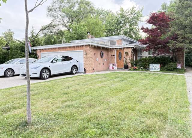 Property at 245 Sunset Dr, Wilmette, IL 60091, 3 beds, 2 baths