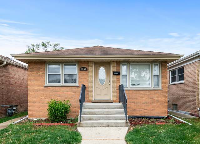 Property at 7650 Lavergne Ave, Burbank, IL 60459, 3 beds, 1 bath