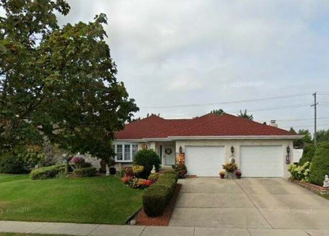 Property at 771 Wellington Pkwy, New Lenox, IL 60451, 3 beds, 2.5 baths