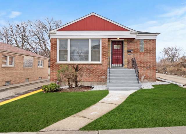 Property at 115 E 119th St, Chicago, IL 60628, 4 beds, 1.5 baths