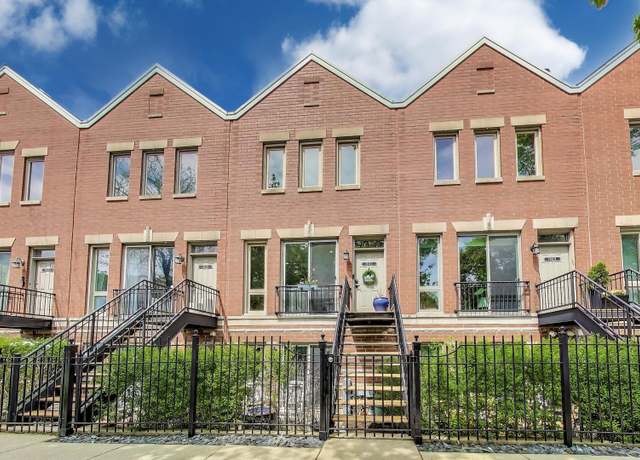 Property at 1542 W School St Unit C, Chicago, IL 60657, 2 beds, 2.5 baths