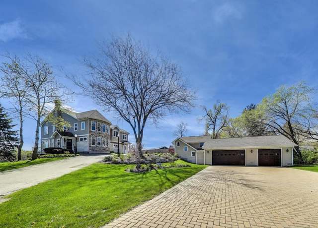Property at 26398 W Lake St, Antioch, IL 60002, 4 beds, 4 baths