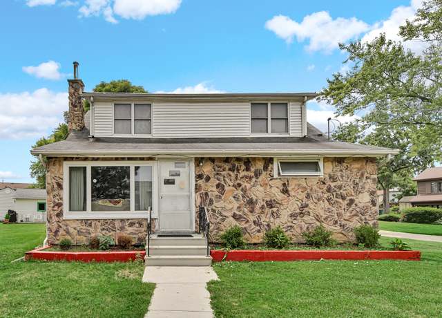 Property at 23761 N Cottage Rd, Lake Zurich, IL 60047, 4 beds, 2 baths