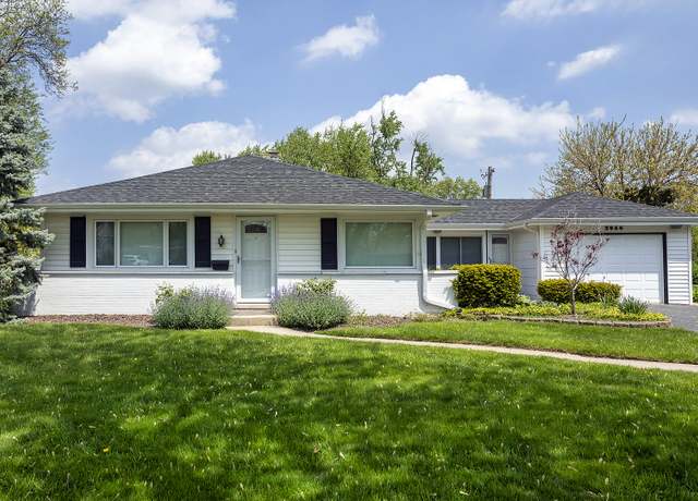 Property at 2946 Knollwood Ln, Glenview, IL 60025, 3 beds, 2 baths