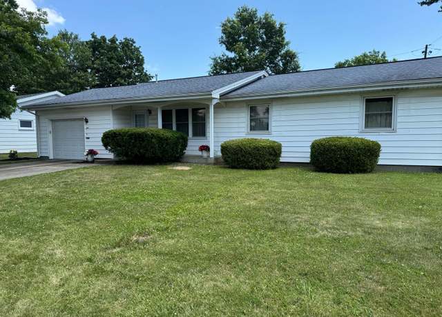 Property at 824 Kenton Dr, Charleston, IL 61920, 4 beds