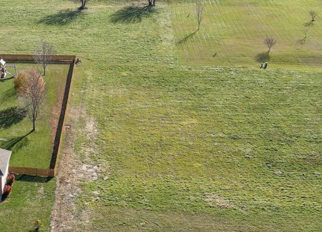 Property at 1015 Fox Trail Ln, Somonauk, IL 60552