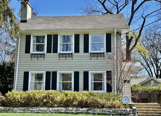 Property at 791 Walden Rd, Winnetka, IL 60093, 5 beds, 2.5 baths