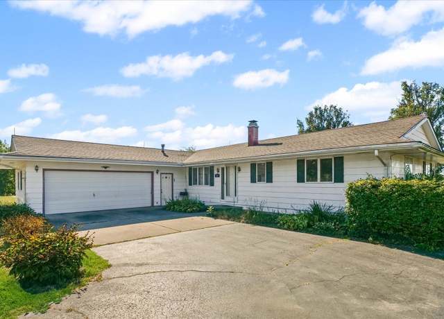 Property at 107 Walnut St, Penfield, IL 61862, 3 beds, 2.5 baths