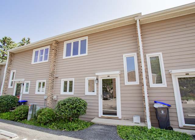 Property at 590 Green Bay Rd, Glencoe, IL 60022, 2 beds, 1.5 baths