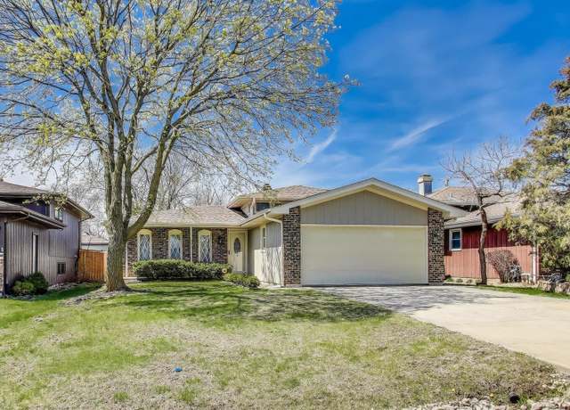 Property at 5740 Alabama Ave, Clarendon Hills, IL 60514, 3 beds, 2 baths