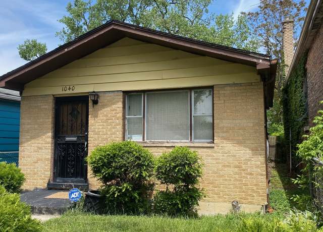 Property at 1040 W 104th St, Chicago, IL 60643, 3 beds, 1.5 baths