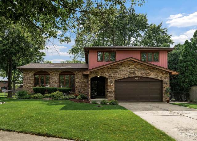 Property at 6851 Carpenter St, Downers Grove, IL 60516, 4 beds, 2.5 baths