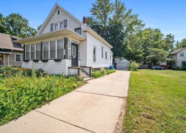 Property at 1205 E Oakland Ave, Bloomington, IL 61701, 3 beds, 2 baths