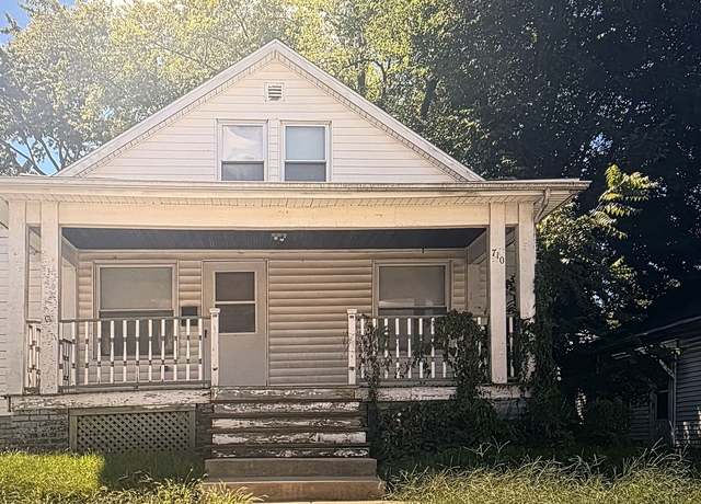 Property at 710 W Jefferson St, Bloomington, IL 61701, 2 beds, 1 bath