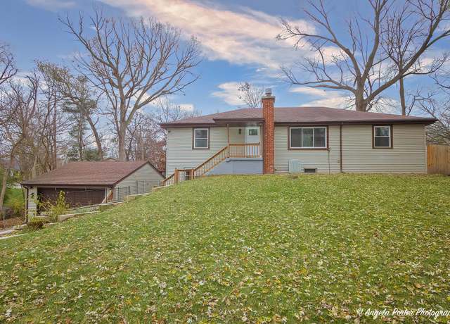 Property at 7719 Oak Dr, Wonder Lake, IL 60097, 3 beds, 2.5 baths