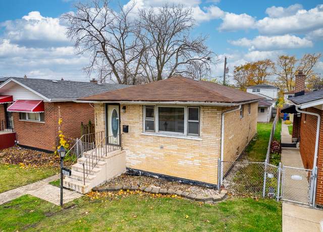 Property at 11832 S Loomis St, Chicago, IL 60643, 4 beds, 2 baths