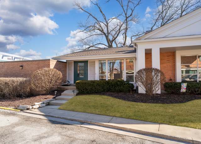 Property at 705 Carriage Hill Dr, Glenview, IL 60025, 2 beds, 1.5 baths